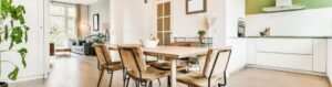 7 maneiras de escolher a mesa de jantar do tamanho certo para o seu espaço