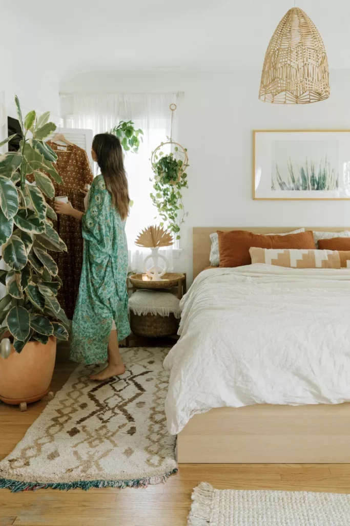 7. Crie um oásis Boho em decoração de quartos femininos